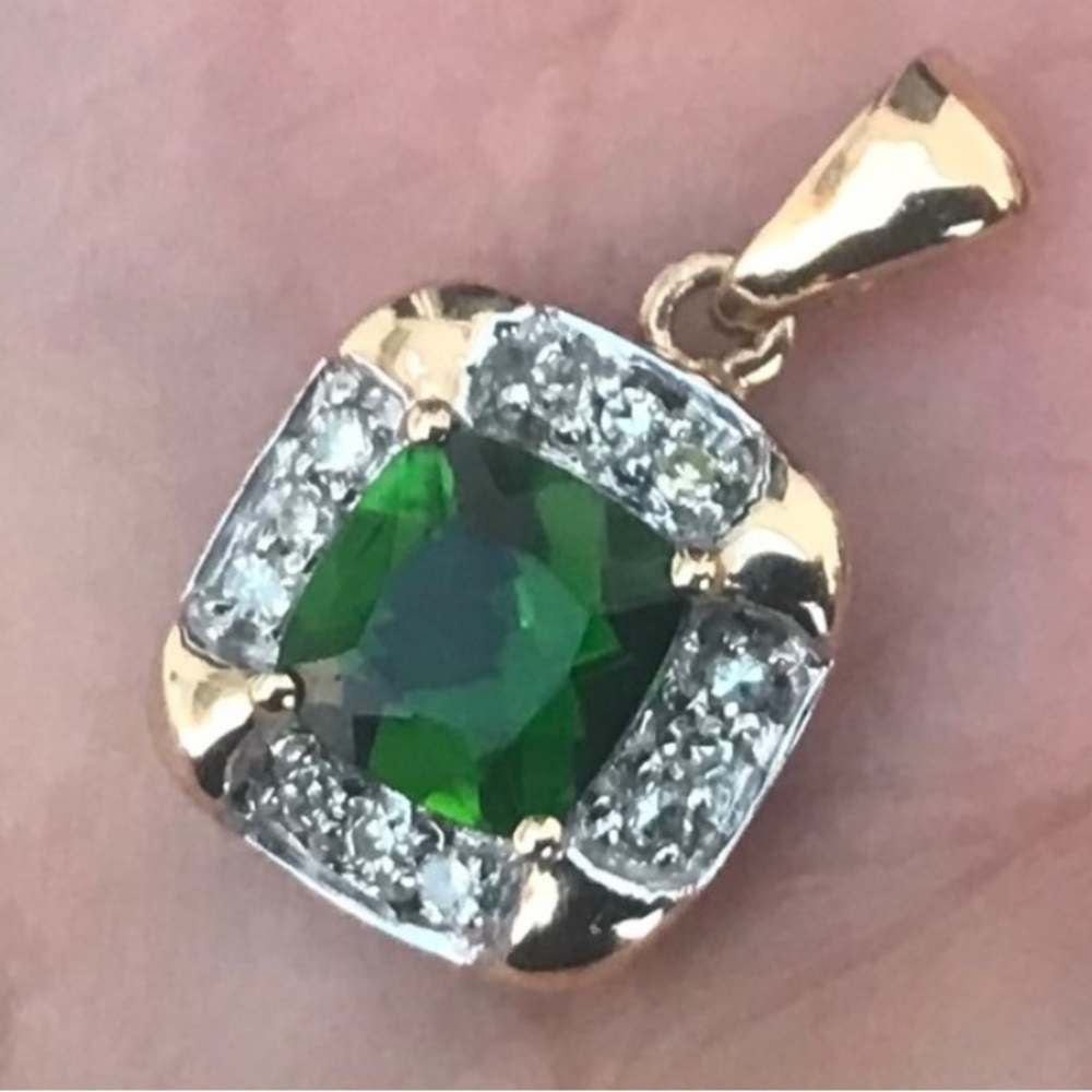 10kt Gold peridot and diamond slide/pendant (PENDANT ONLY- ring sold separately)
